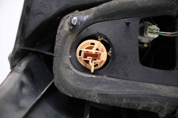 FEU ARRIERE DROIT TOYOTA - Vue 3